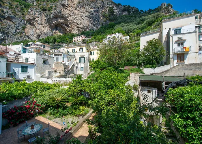 Casalina Amalfi Center